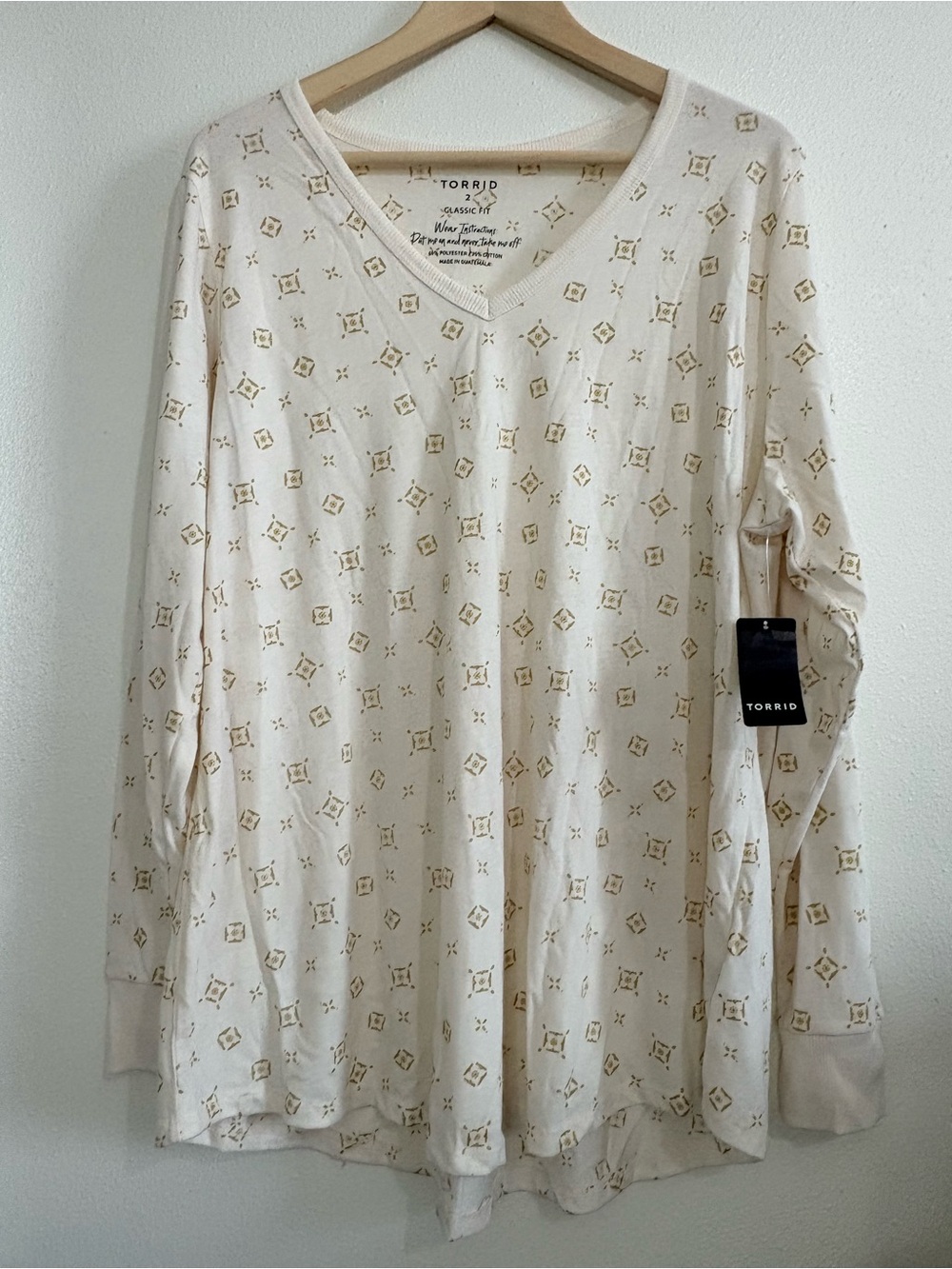 Torrid Girlfriend Signature Jersey V-Neck Long Sleeve Tee Size 2